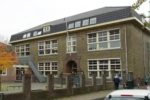 Foto van Maria-Bernadette School