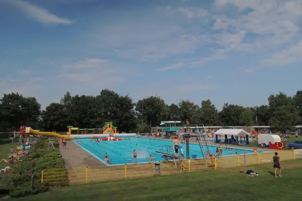 Foto van Openluchtzwembad De Dobbe