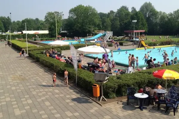 Foto van Zwembad Werkina