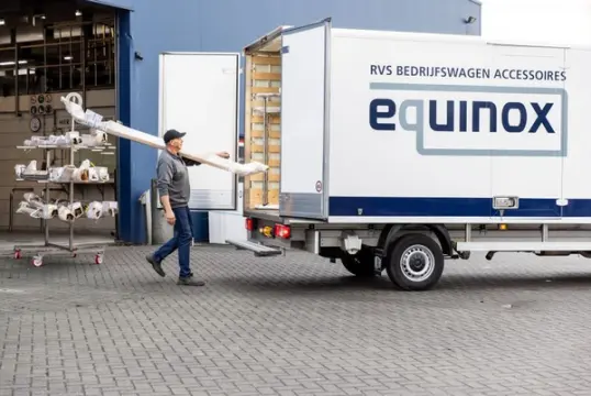 Logo van Equinox