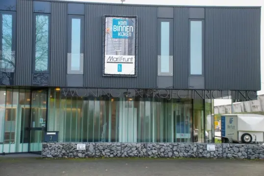 Logo van Mari Frunt Woning- en Projectinrichting