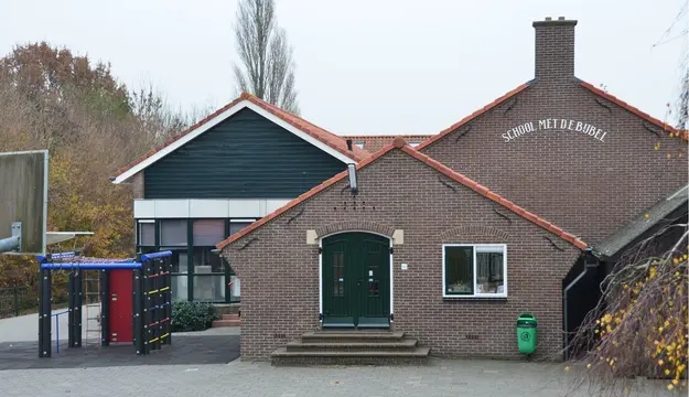Logo van School met de Bijbel