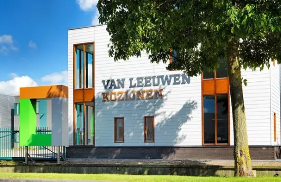 Logo van Van Leeuwen Kozijnen